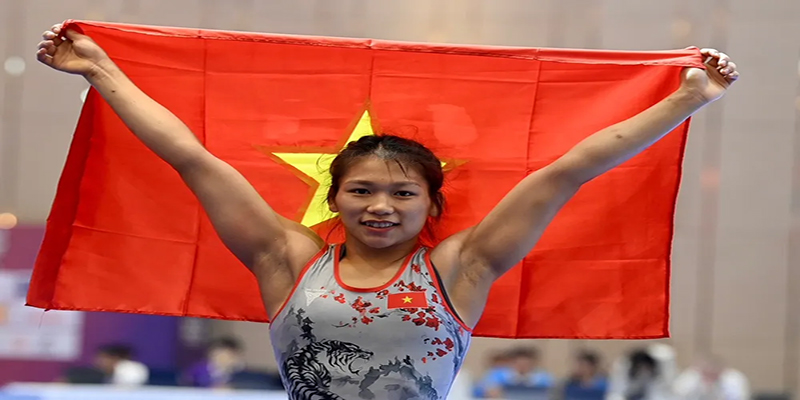 Mỹ Linh thi đấu bản lĩnh ở hạng cân 53kg
